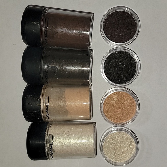MAC COSMETICS PIGMENT SAMPLE SET - Picture 1 of 5